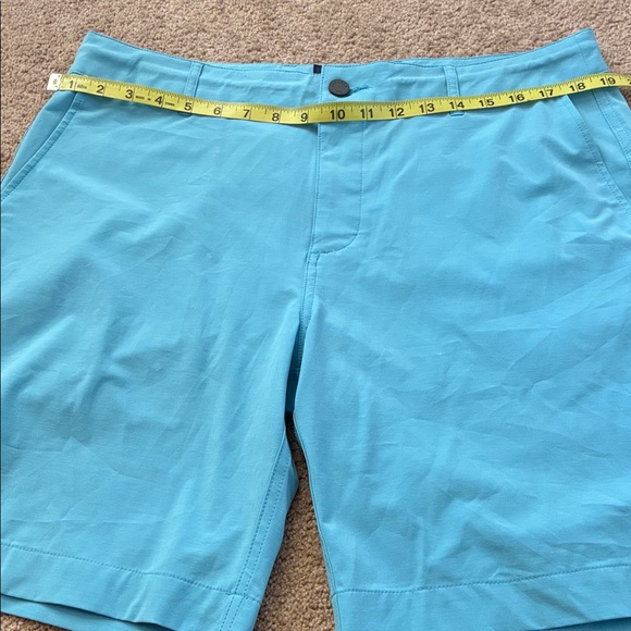 Faherty All Day Flat Front Shorts size 35 - Picture 5 of 7